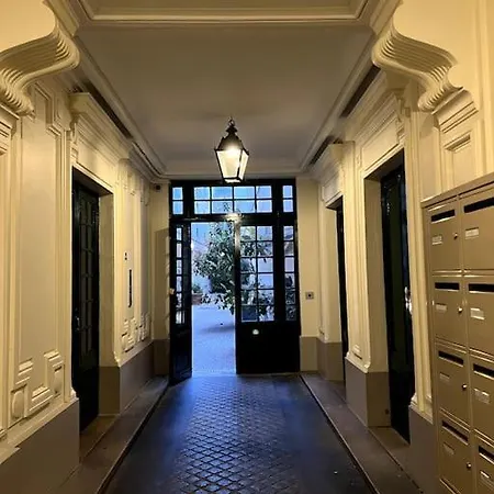 Cosy Near Eiffel Tower Apartman