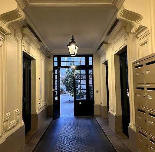 Cosy Near Eiffel Tower Daire